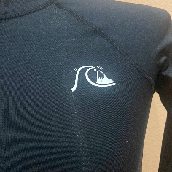 Quiksilver Rashguard - Picture 2 of 7